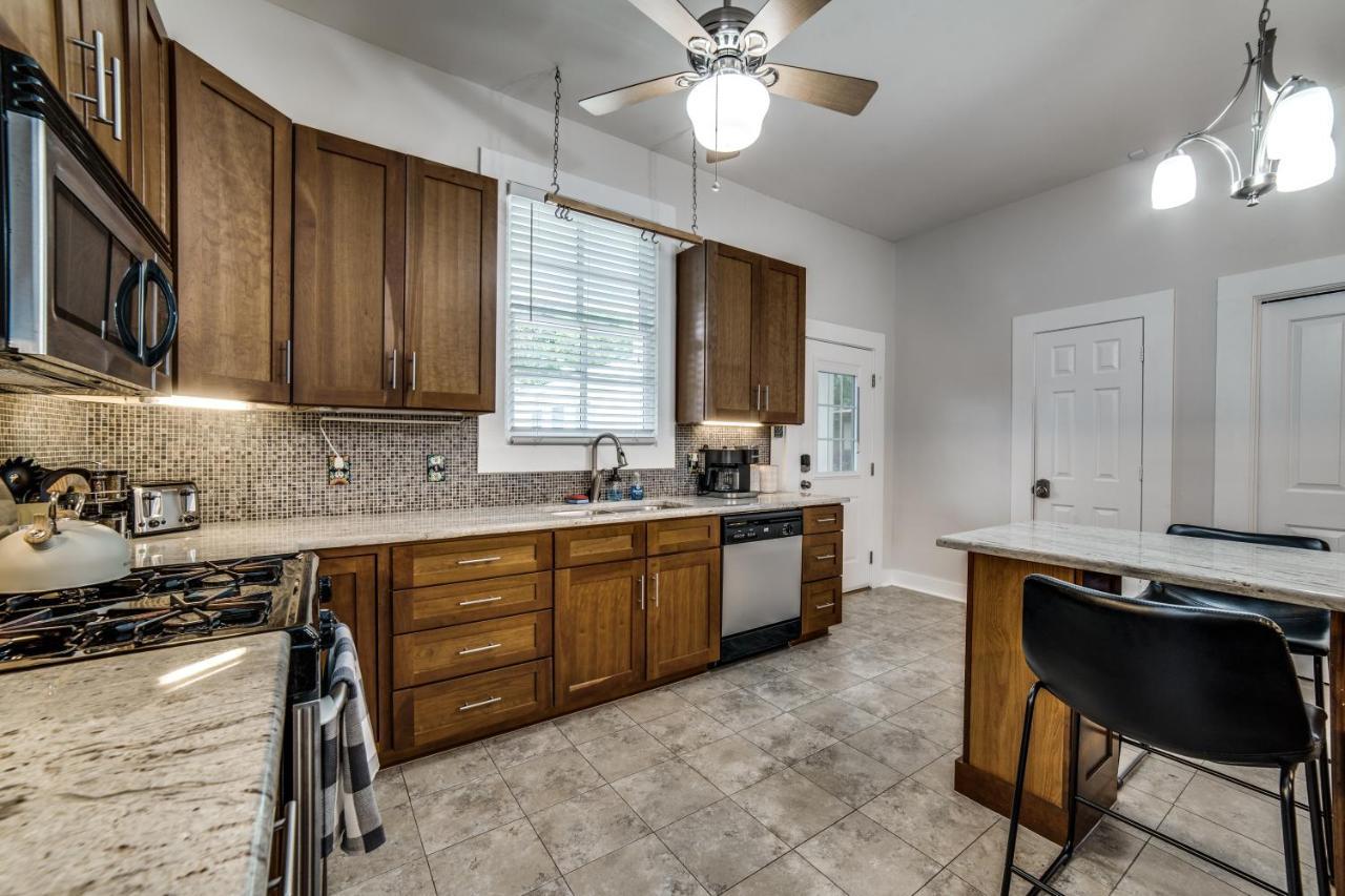 Downtown Historic 2Bdrm, Walk To Riverwalk, Alamo; Beautifully Renovated! San Antonio Exterior photo